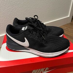 Nike shoes / women’s size 11